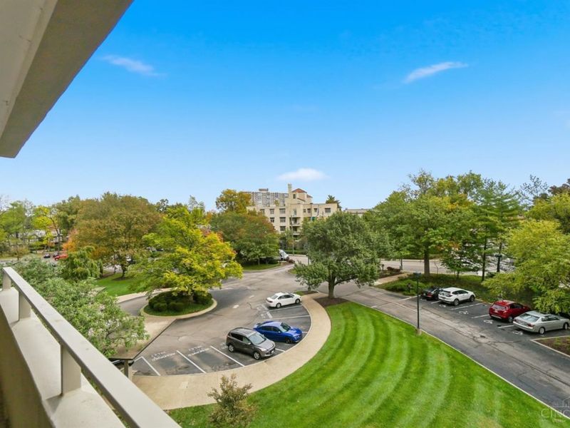 2324 Madison Road, Unit 403, Cincinnati, OH 45208 Photo 13