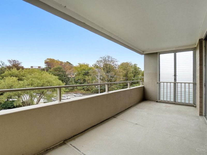 2324 Madison Road, Unit 403, Cincinnati, OH 45208 Photo 14