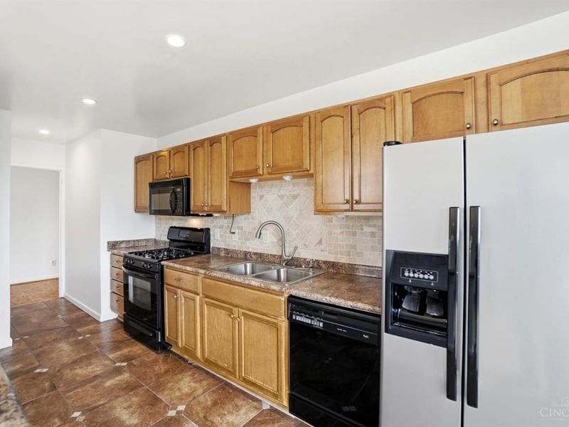 2324 Madison Road, Unit 403, Cincinnati, OH 45208 Photo 19