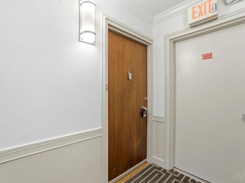 2324 Madison Road, Unit 403, Cincinnati, OH 45208 Photo 6