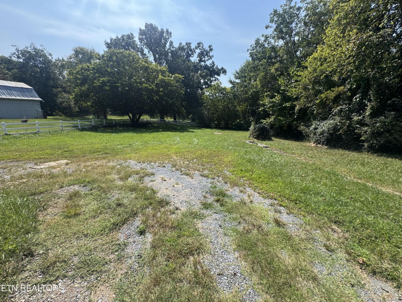 587 North St, Newport, TN 37821 Main Photo