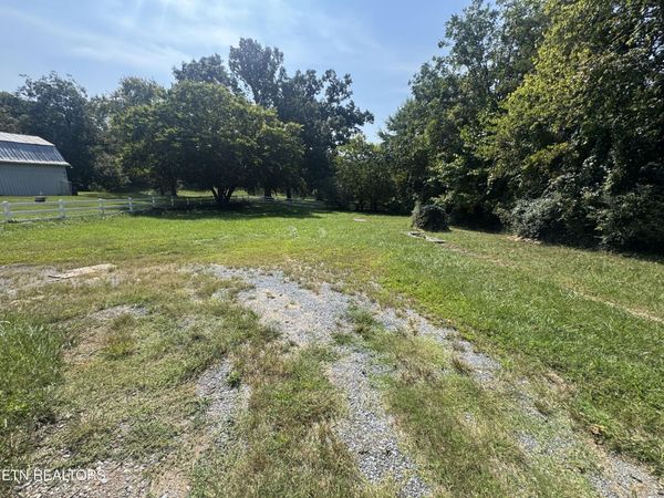 587 North St, Newport, TN 37821