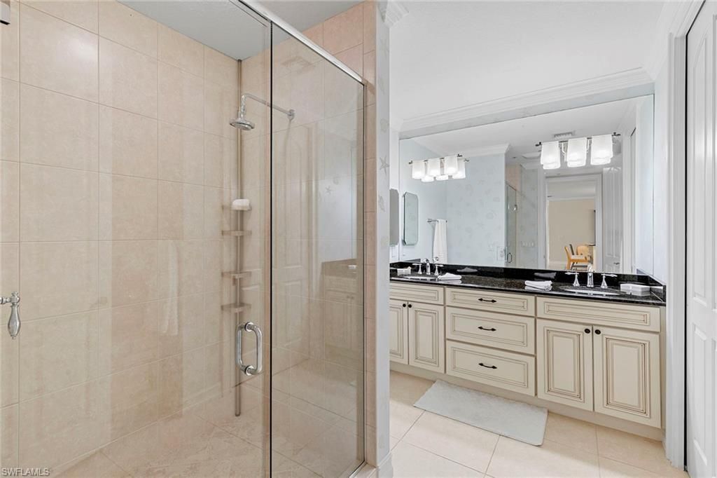 600 5th Ave S, Unit A211, Naples, FL 34102 Photo