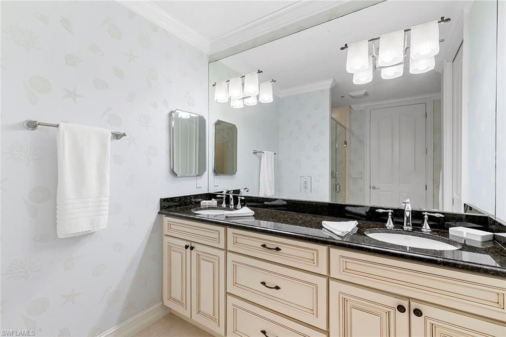 600 5th Ave S, Unit A211, Naples, FL 34102 Photo