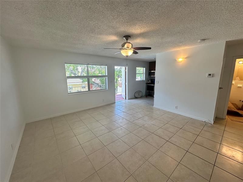 305 NE 16th Street, Unit B7, Fort Lauderdale, FL 33304 Photo