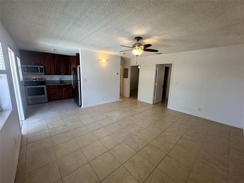 305 NE 16th Street, Unit B7, Fort Lauderdale, FL 33304 Photo
