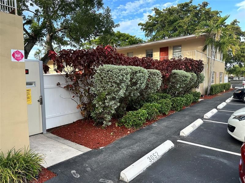 305 NE 16th Street, Unit B7, Fort Lauderdale, FL 33304 Photo