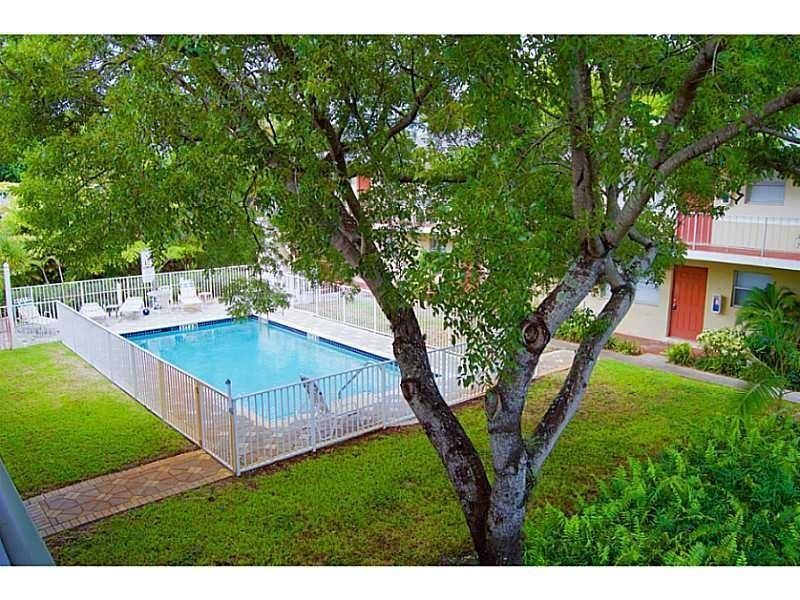305 NE 16th Street, Unit B7, Fort Lauderdale, FL 33304 Photo