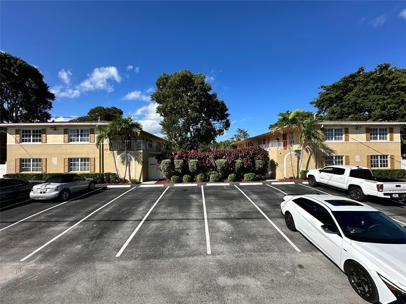 305 NE 16th Street, Unit B7, Fort Lauderdale, FL 33304 Photo