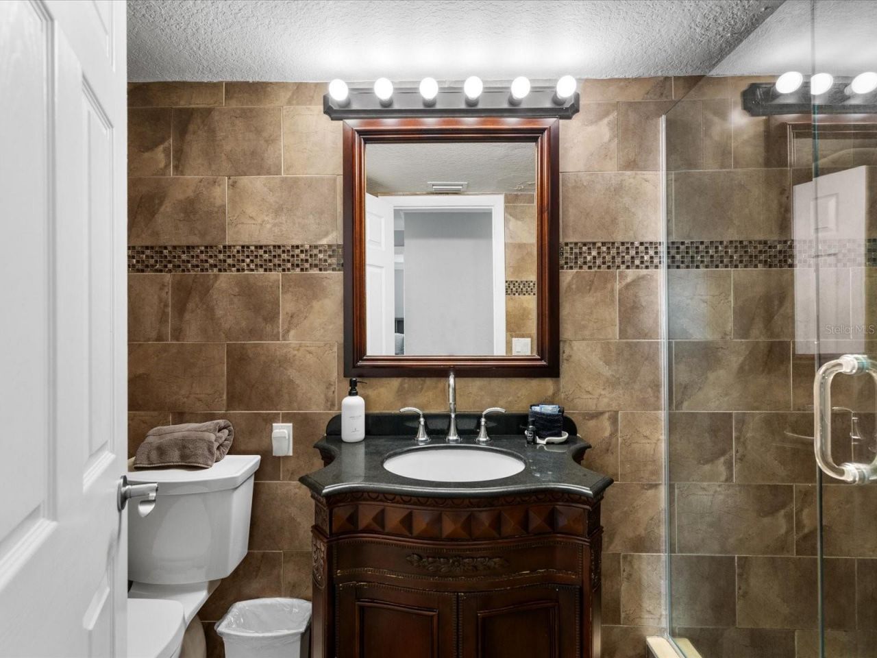 185 Brightwater Drive, Unit 6, Clearwater Beach, FL 33767 Photo