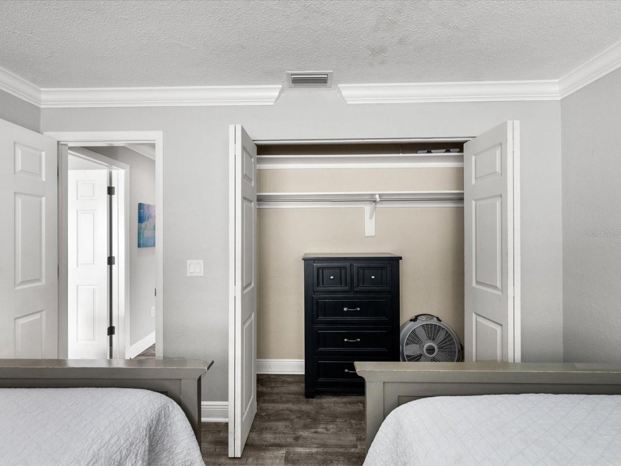 185 Brightwater Drive, Unit 6, Clearwater Beach, FL 33767 Photo