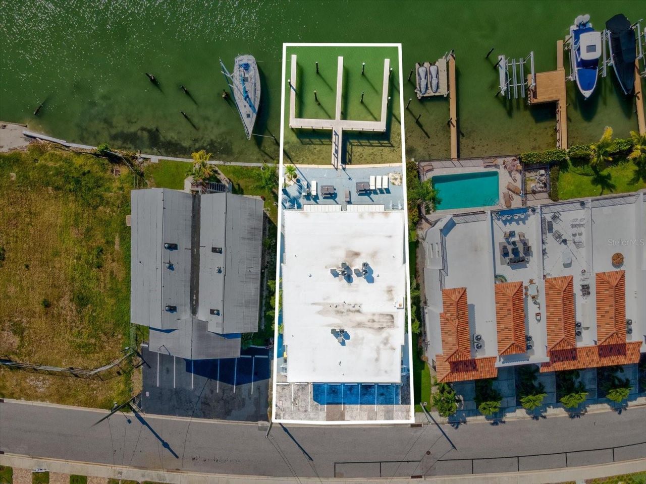 185 Brightwater Drive, Unit 6, Clearwater Beach, FL 33767 Photo