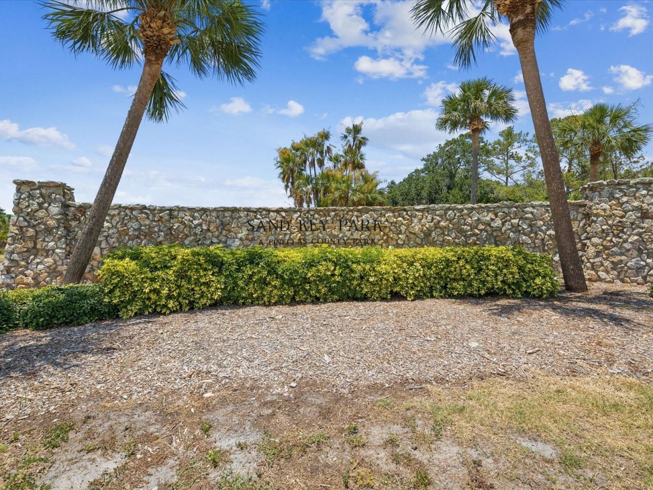 185 Brightwater Drive, Unit 6, Clearwater Beach, FL 33767 Photo