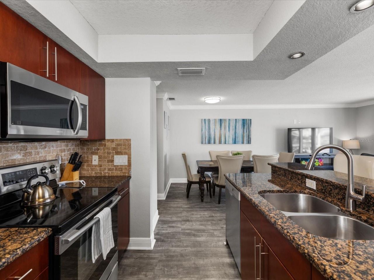 185 Brightwater Drive, Unit 6, Clearwater Beach, FL 33767 Photo