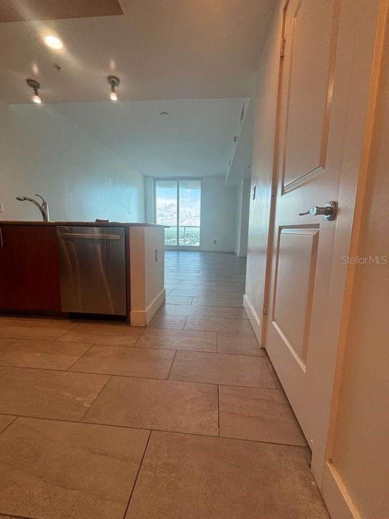 315 NE 3rd Avenue, Unit 2009, Fort Lauderdale, FL 33301 Photo