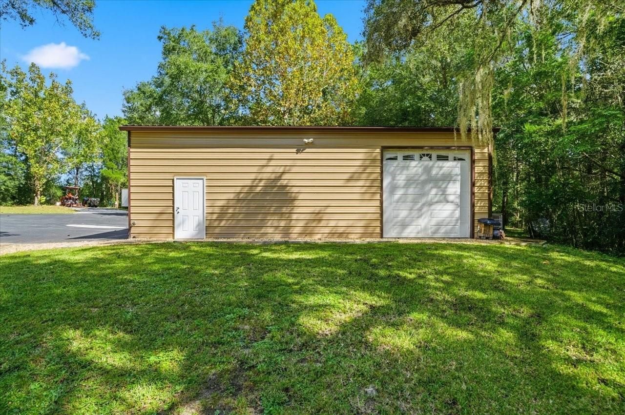 22063 Lake Lindsey Road, Brooksville, FL 34601 Photo