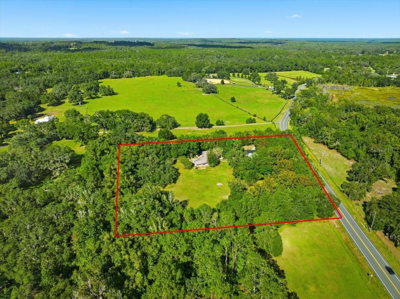 22063 Lake Lindsey Road, Brooksville, FL 34601 Photo