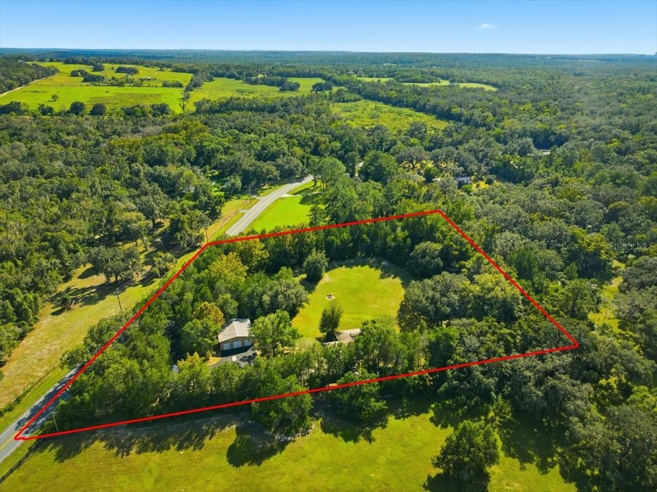 22063 Lake Lindsey Road, Brooksville, FL 34601 Photo