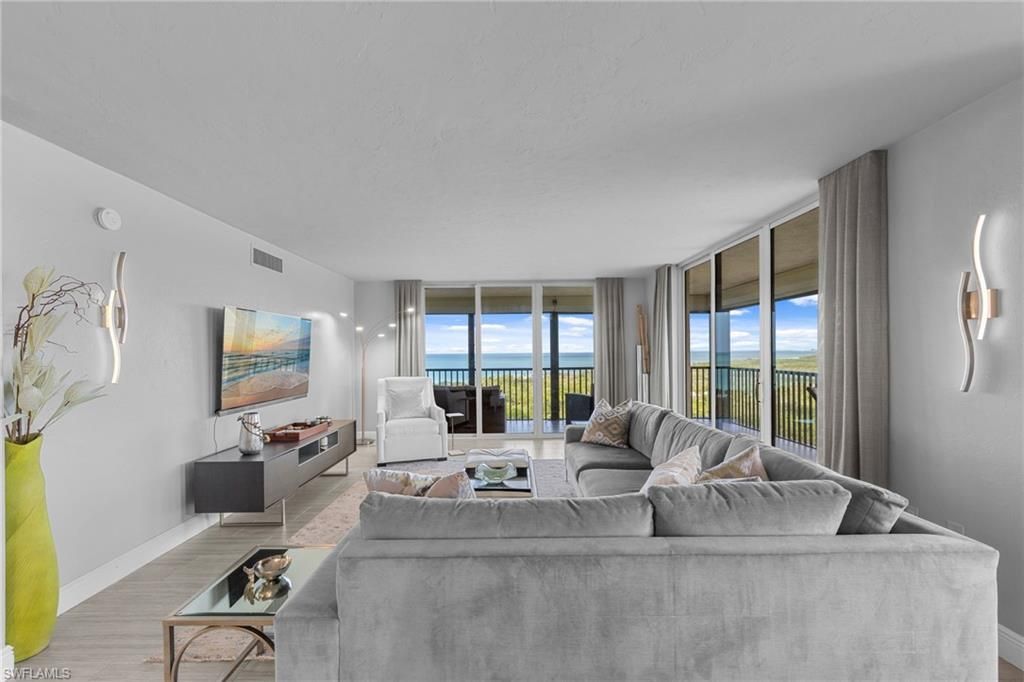 15 Bluebill Ave, Unit 1105, Naples, FL 34108 Photo