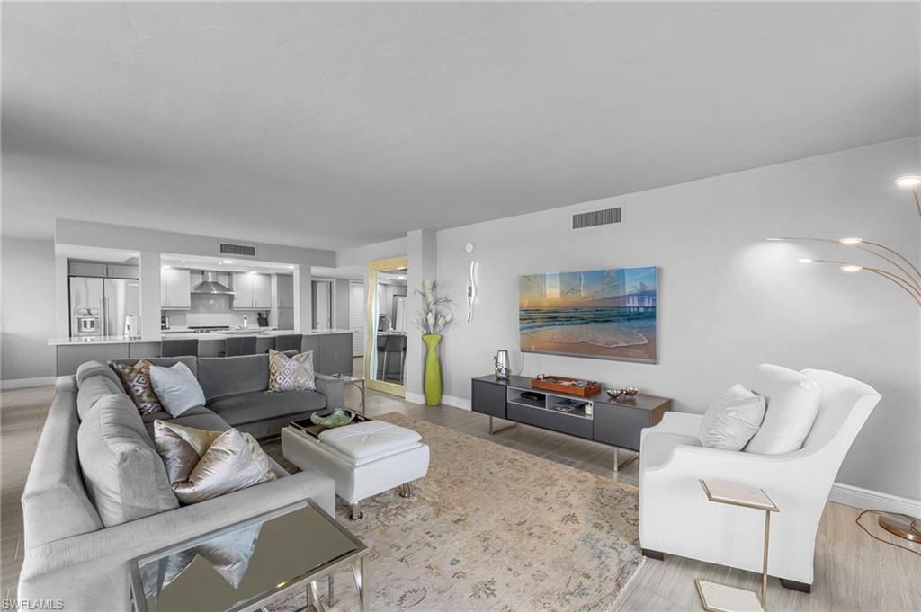 15 Bluebill Ave, Unit 1105, Naples, FL 34108 Photo