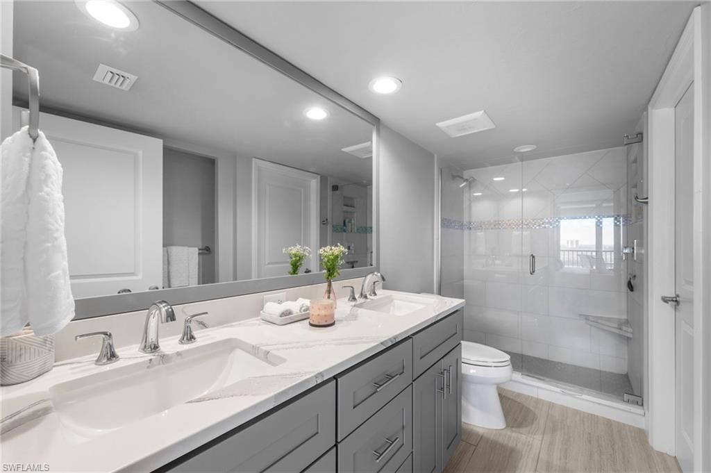 15 Bluebill Ave, Unit 1105, Naples, FL 34108 Photo