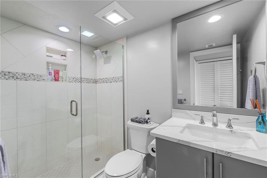 15 Bluebill Ave, Unit 1105, Naples, FL 34108 Photo