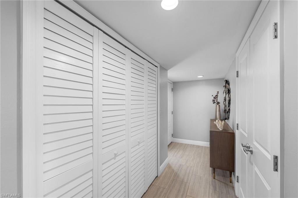 15 Bluebill Ave, Unit 1105, Naples, FL 34108 Photo