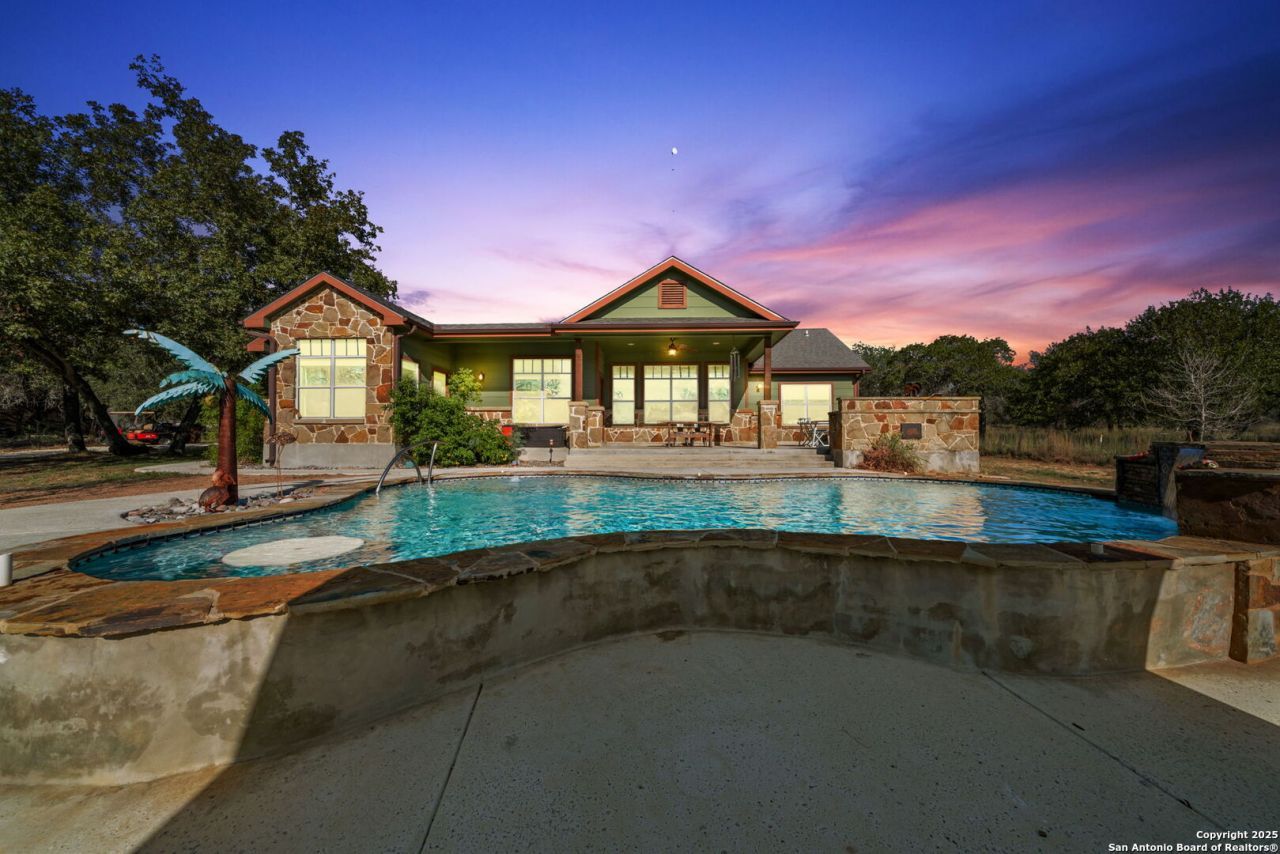 1858 Burr Oak, Adkins, TX 78101 Main Photo