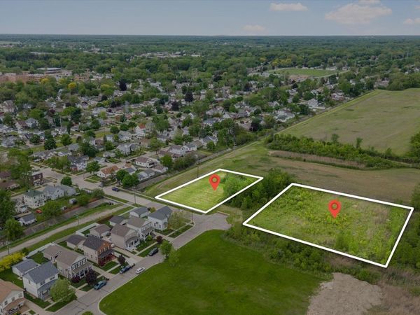 E E Lorain Street, Monroe, MI 48162