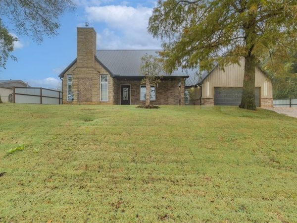 2925 N Choctaw Road, Choctaw, OK 73020