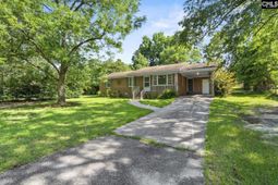 2017 Wellington Road photo 4