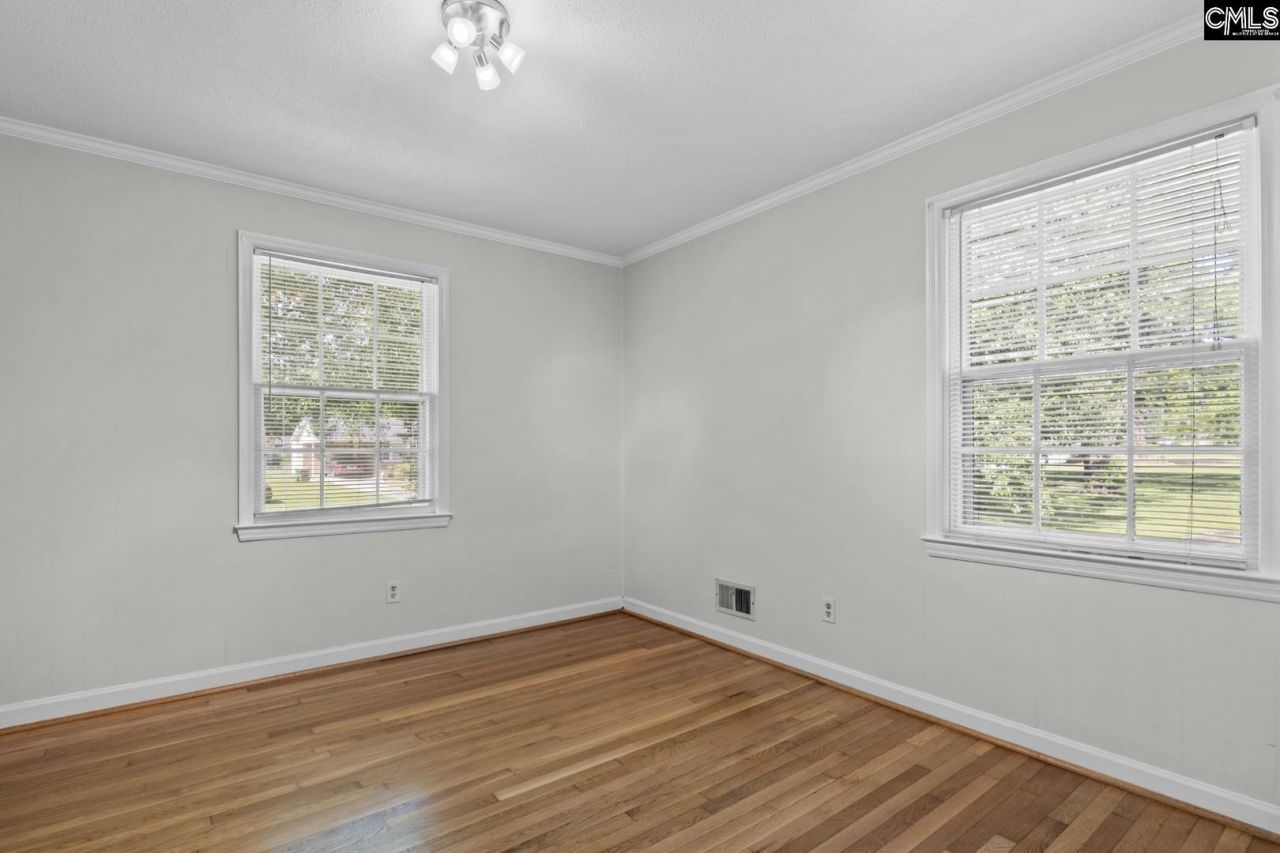 2017 Wellington Road Photo 20