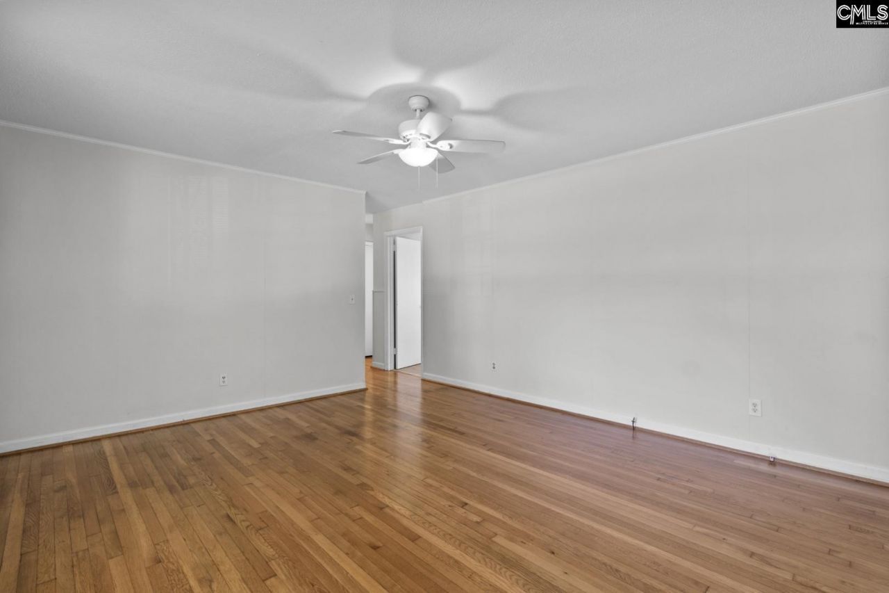 2017 Wellington Road Photo 5