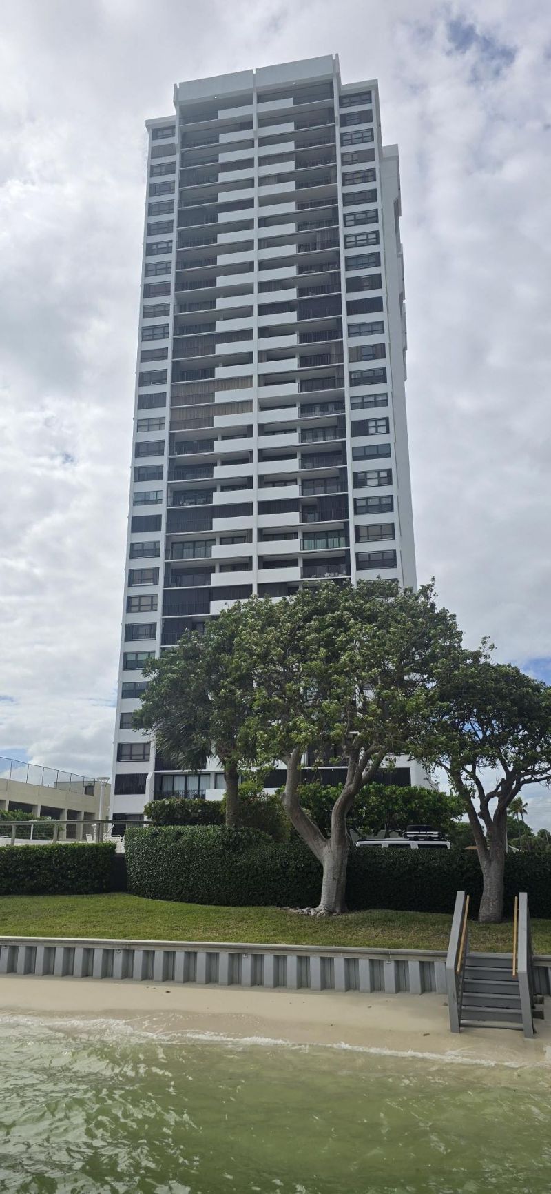 5600 N Flagler Drive, Unit 801, West Palm Beach, FL 33407 Photo