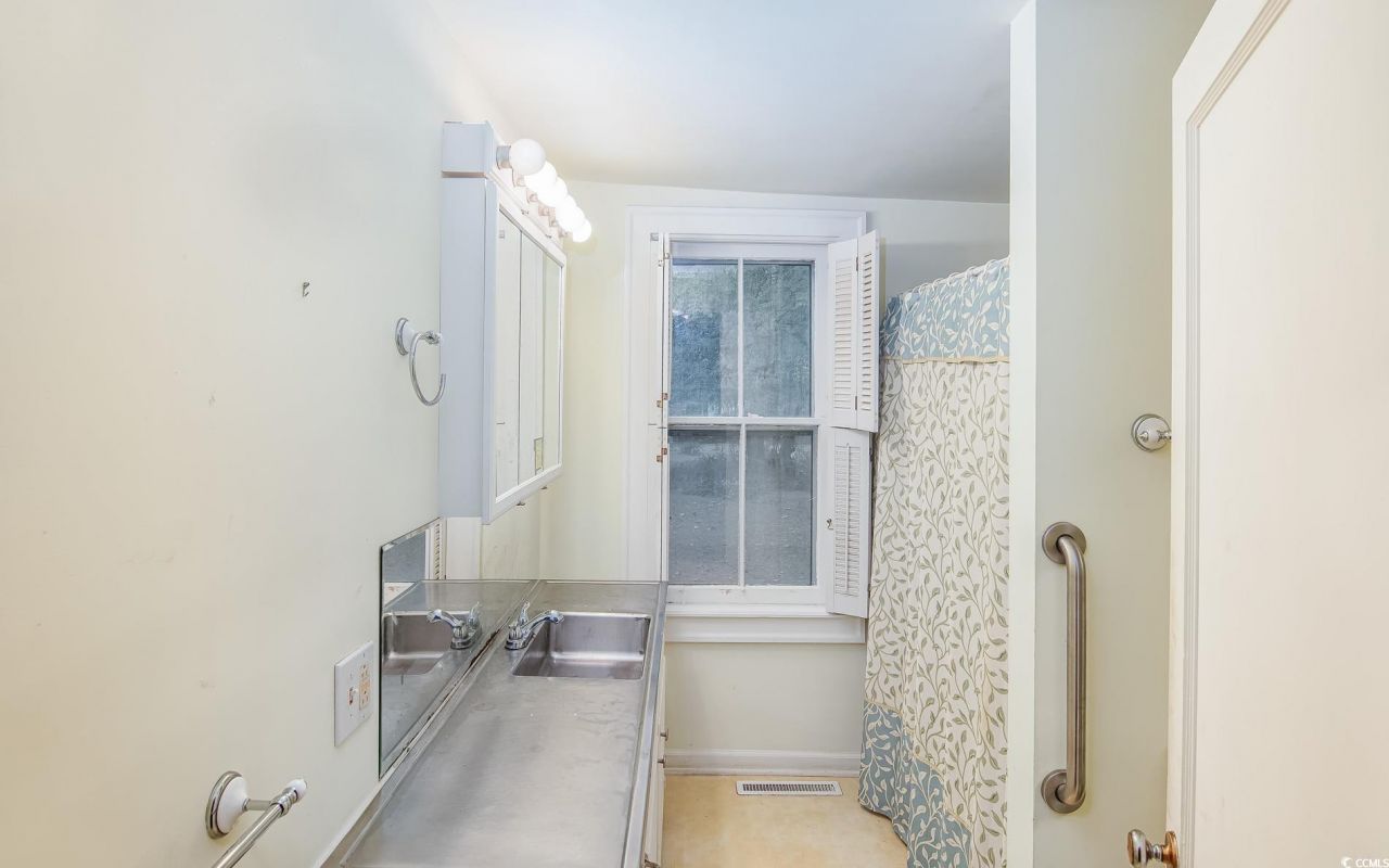 1010 Highmarket St. Photo 14