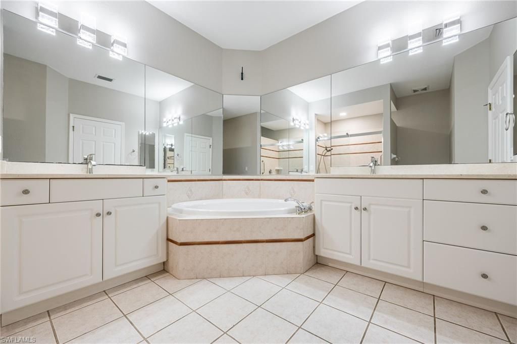 7678 Bay Lake Dr, Fort Myers, FL 33907 Photo