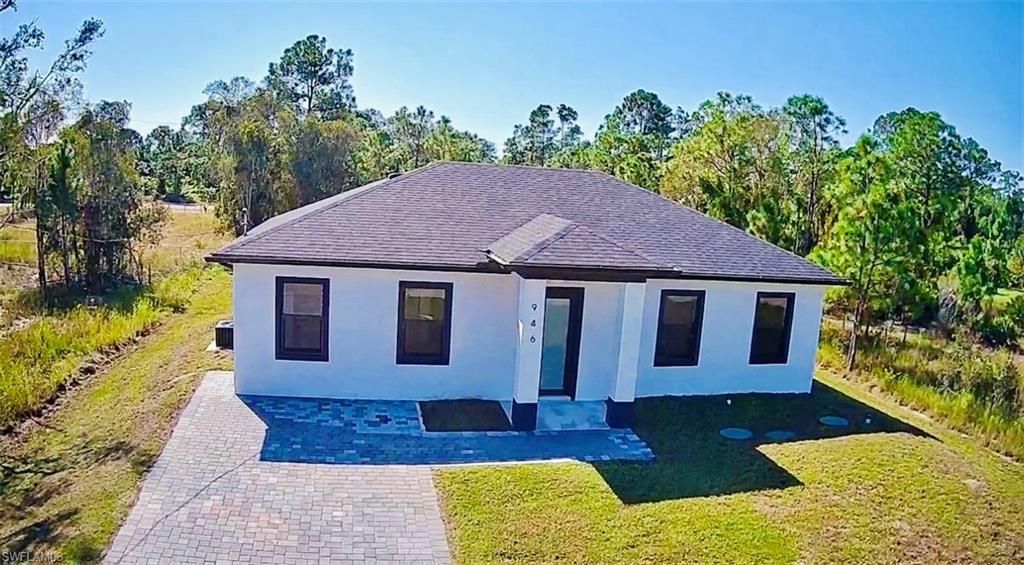 946 Panda Dr, Lehigh Acres, FL 33974 Photo
