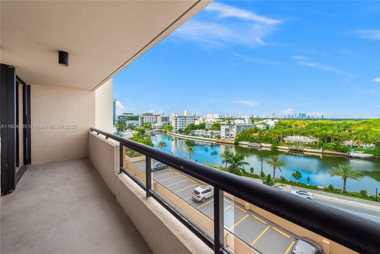 2555 Collins Ave, Unit 904, Miami Beach, FL 33140 Photo
