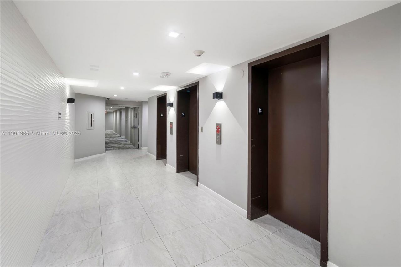 2555 Collins Ave, Unit 904, Miami Beach, FL 33140 Photo