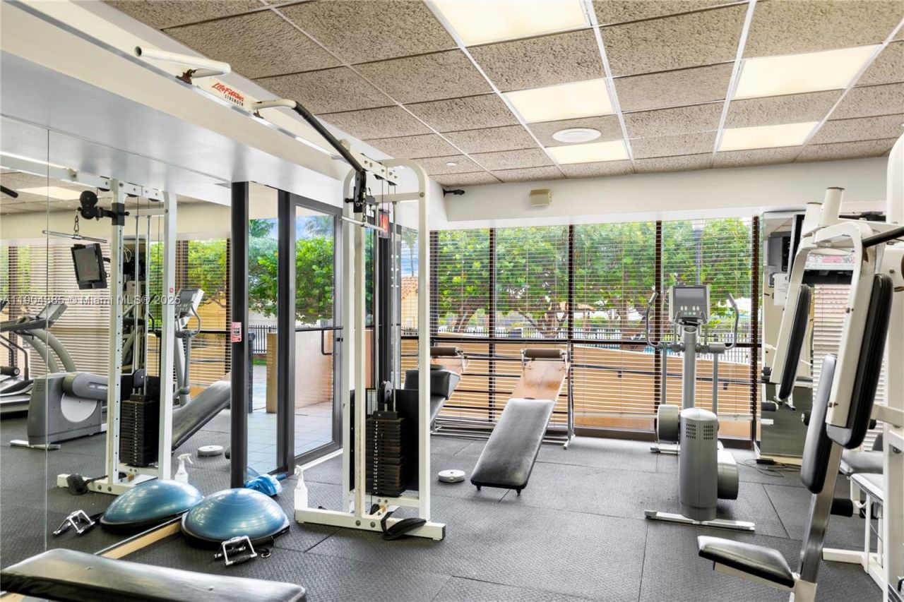 2555 Collins Ave, Unit 904, Miami Beach, FL 33140 Photo