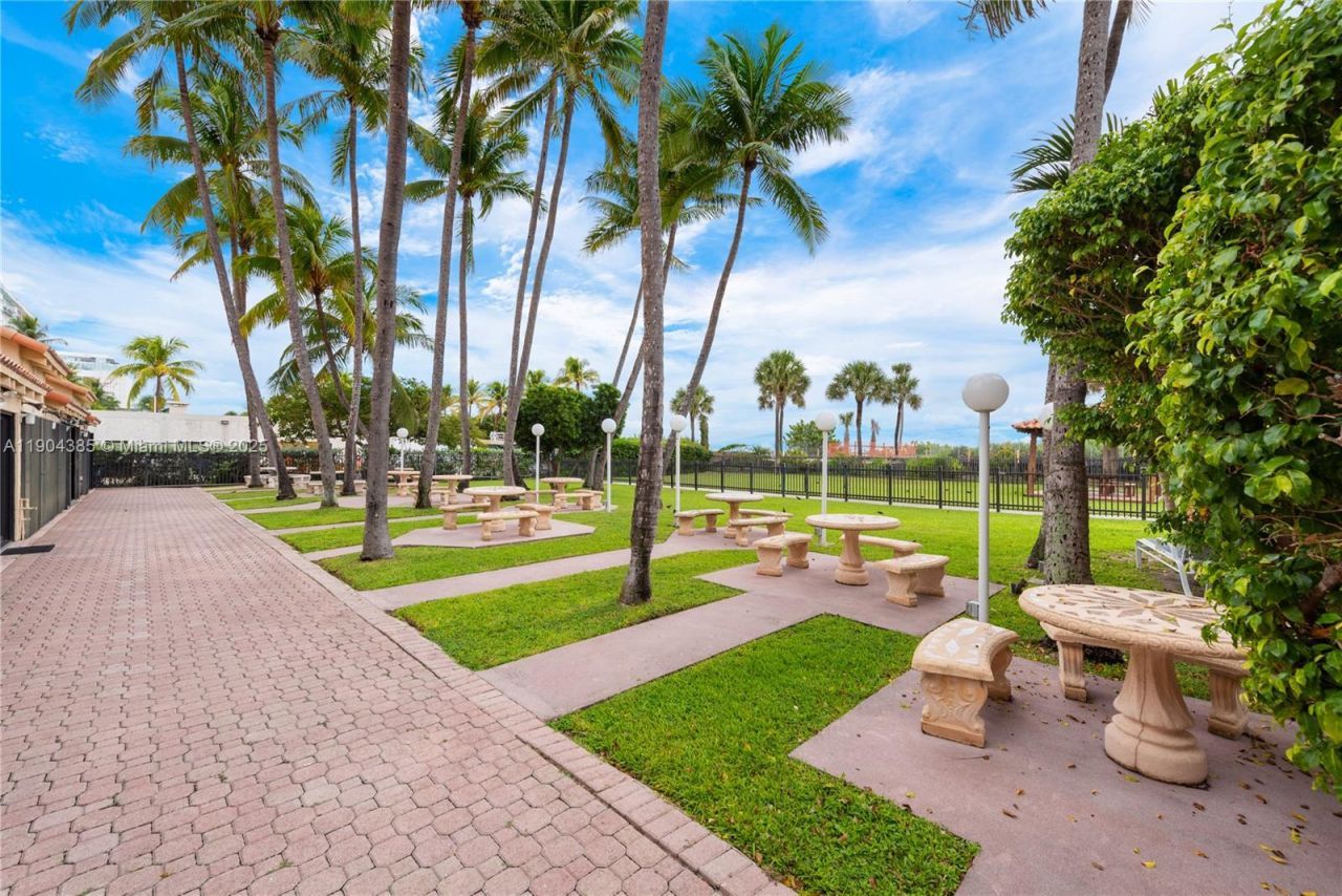 2555 Collins Ave, Unit 904, Miami Beach, FL 33140 Photo