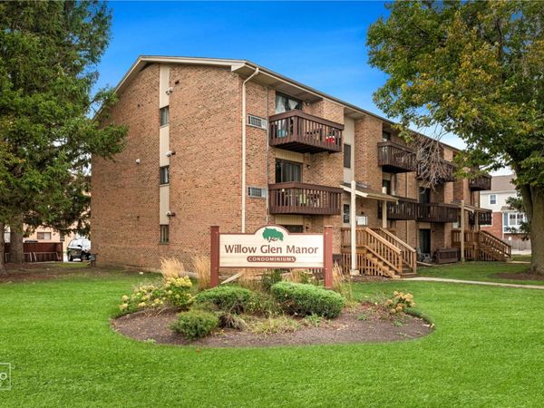 271 Northgate Parkway, Unit 1B, Wheeling, IL 60090