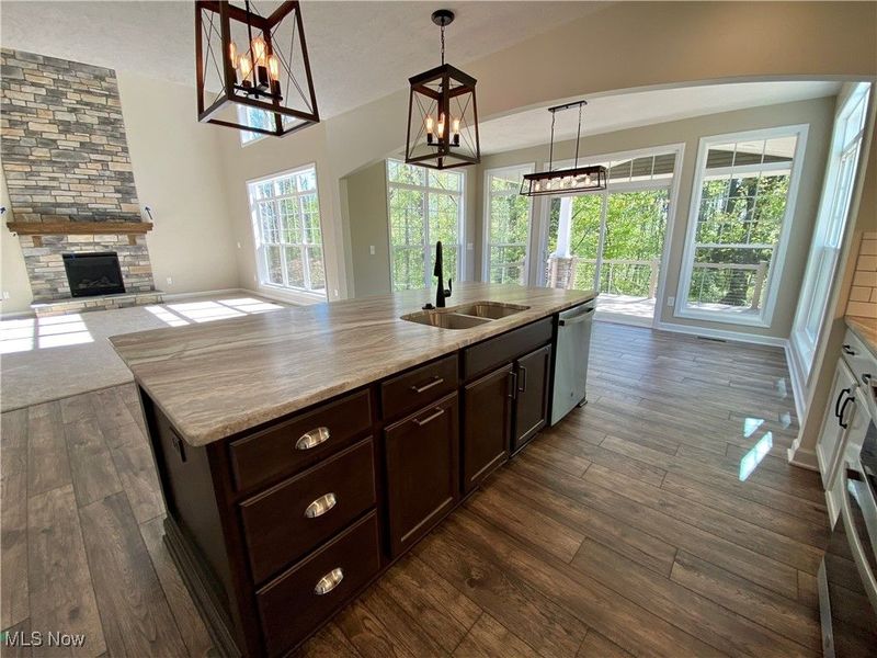 2244 Ledgestone Drive NW, Uniontown, OH 44685 Photo 10