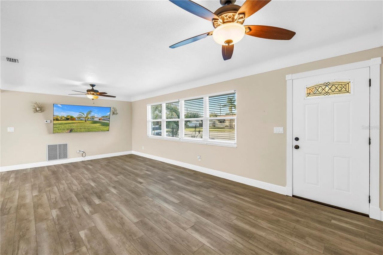 6830 35th Avenue N, Saint Petersburg, FL 33710 Photo