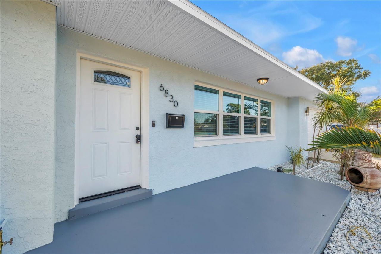 6830 35th Avenue N, Saint Petersburg, FL 33710 Photo