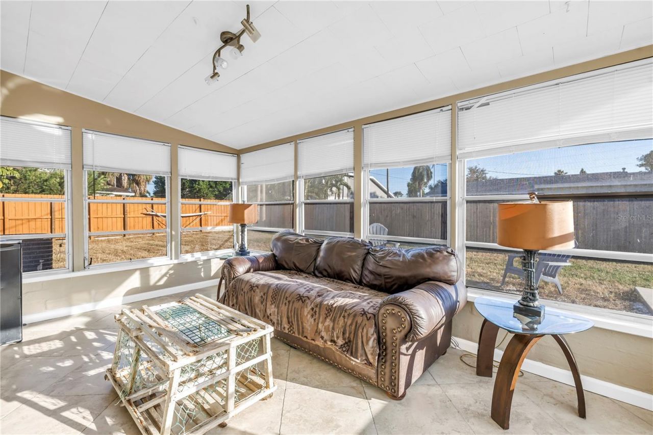 6830 35th Avenue N, Saint Petersburg, FL 33710 Photo