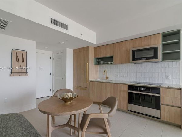 159 NE 6th St, Unit 3404, Miami, FL 33132