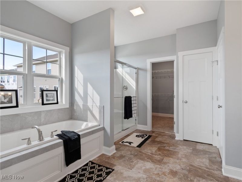 2490 Ledgestone Drive NW, Uniontown, OH 44685 Photo 17