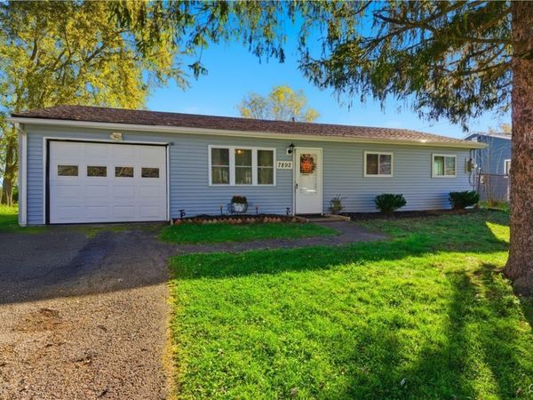 7892 Rinaldo Boulevard E, Bridgeport, NY 13030