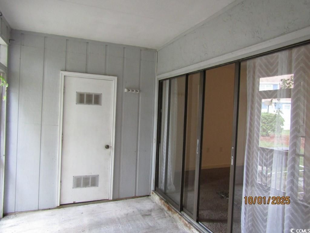 938 Villa Dr. Photo 14